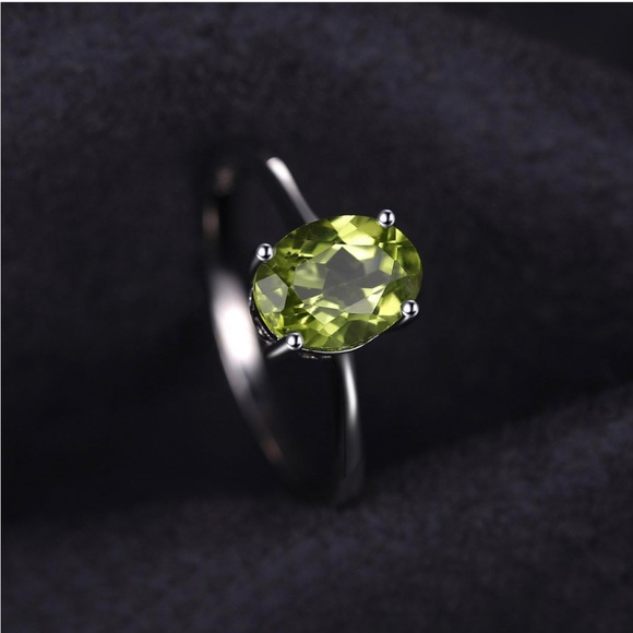Genuine 1 Carat Peridot Oval Solitaire ~August Birthstone Ring ~ Dainty Wedding - Picture 10 of 16